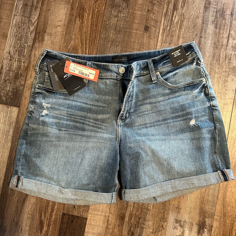 Women’s Jean shorts. Brand new!